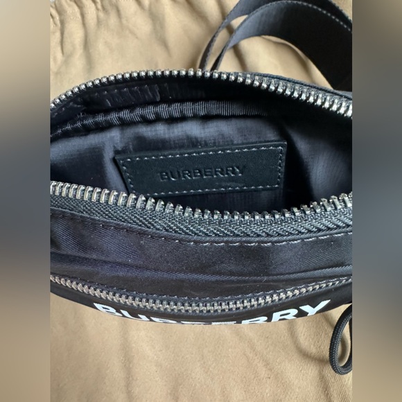 BURBERRY belt bag. Unisex cannon crossbody belt bag - Picture 5 of 6